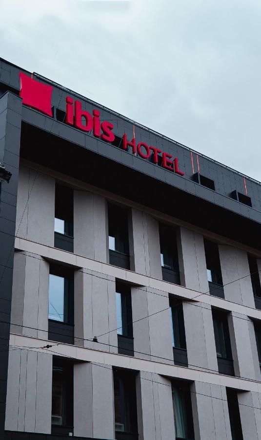 Отель Ibis Lviv Center Экстерьер фото